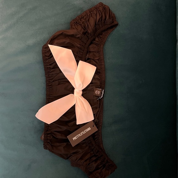 Pretty Little Thing Set - Picture 3 of 6